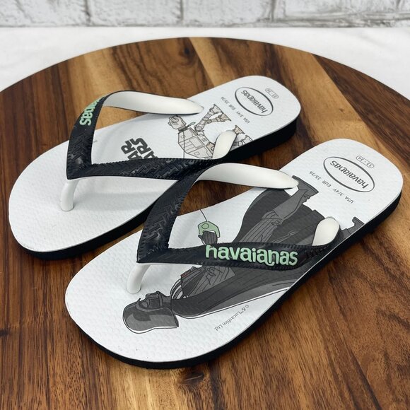 Havaianas Star Wars Darth Vader Boys 3/4 Flip Flop Thong Sandals NWOT - Picture 1 of 10